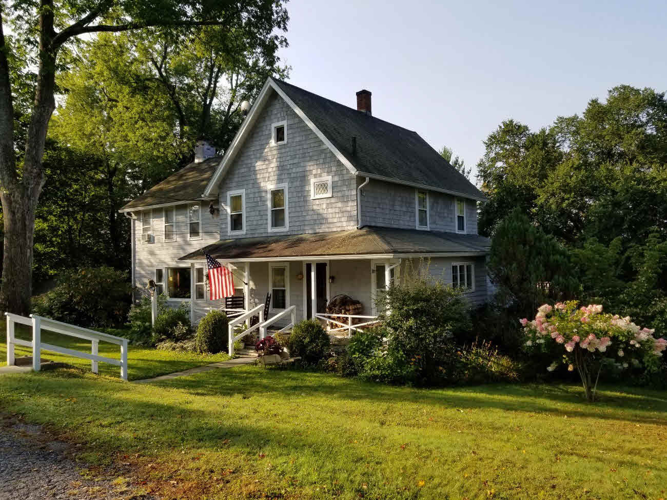 Building photograph for 21 LAKEVIEW AVENUE